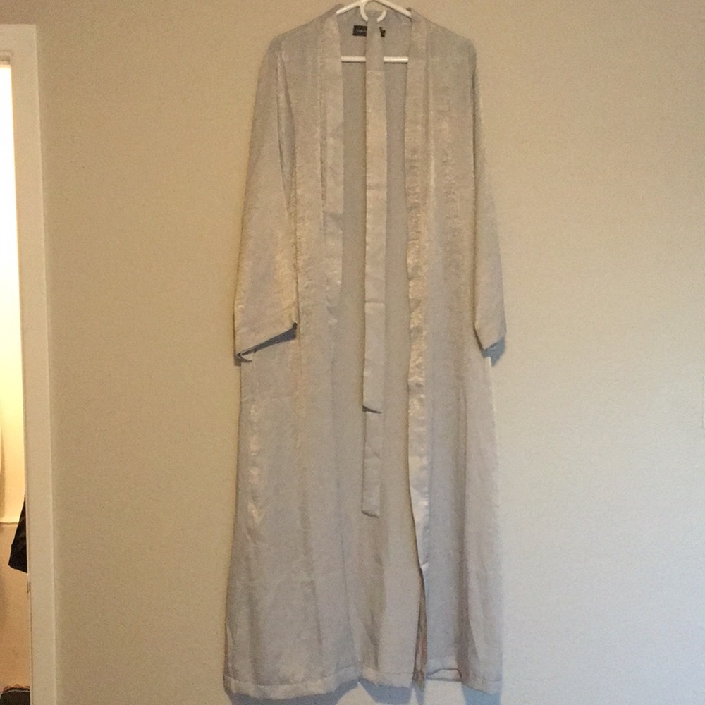 Gray/Silver kimono abaya
